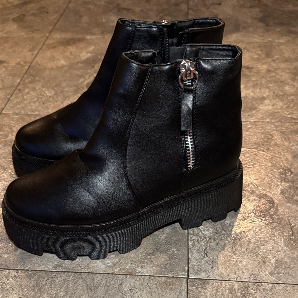 Forever 21 Black Combat Boots 👽 - Picture 2 of 9